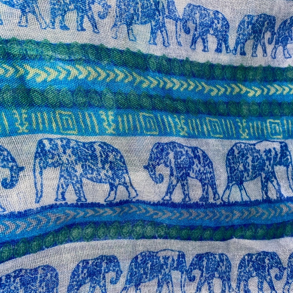 Elephant Aztec Infinity Scarf ๐๐ - Picture 2 of 2